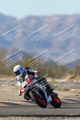 media/Dec-07-2025-CVMA (Sun) [[3e7d2de5dc]]/Race 12- Formula 40 MW and LW/